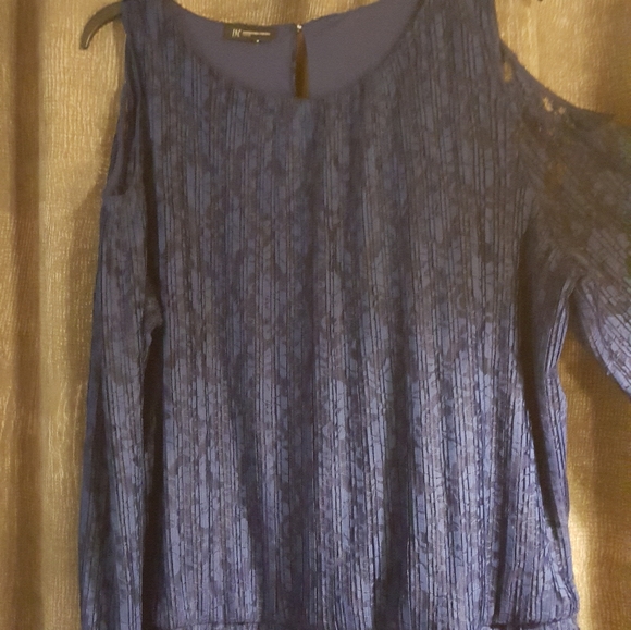 Blouse - Picture 2 of 5